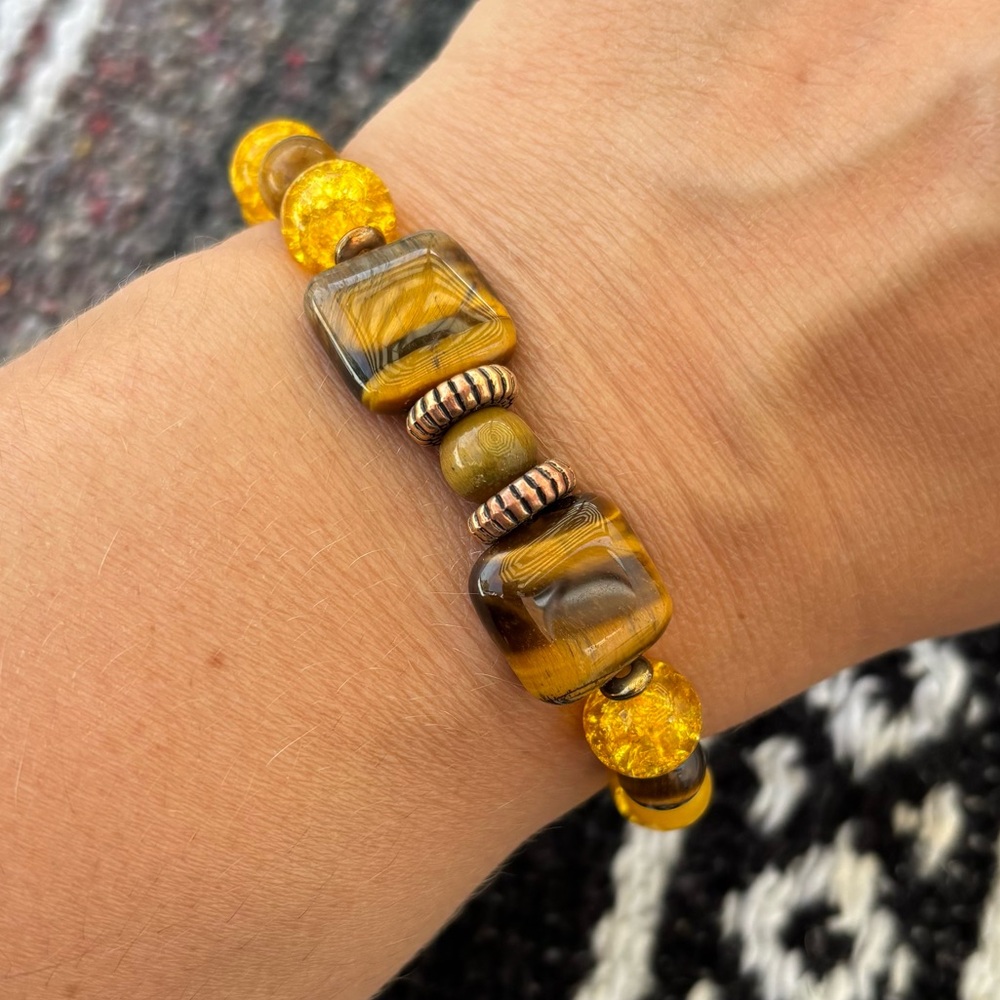 ORANGE BROWN HAND MADE BEADED TIGERS EYE BRACELET